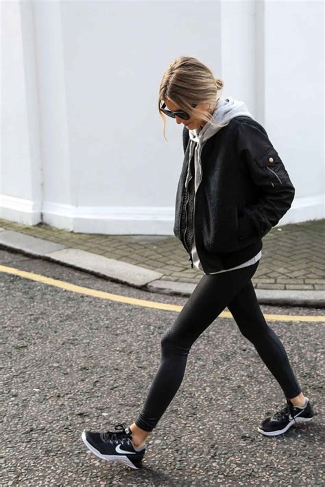 leggings and trainers outfit